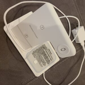 White Wireless Charger with Cable